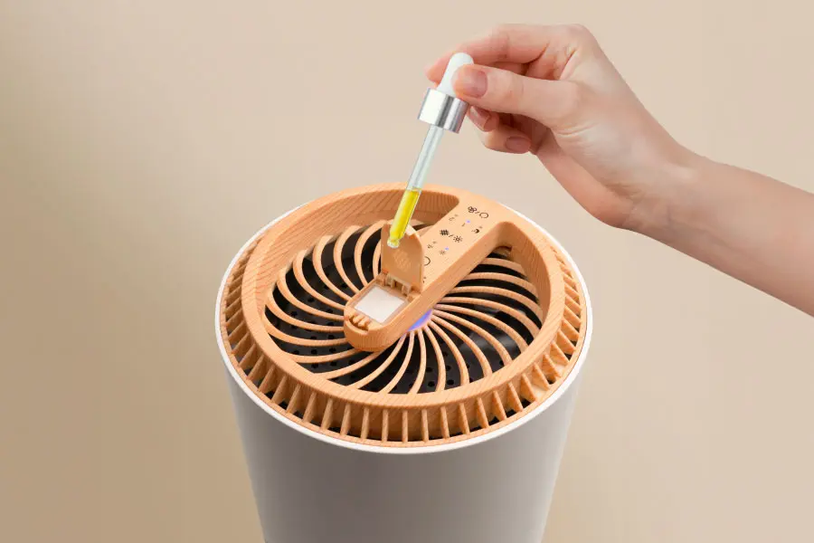 Aroma wangi yang dihasilkan dari minyak esensial pilihan menciptakan rasa rileks dan 	meningkatkan suasana hati.